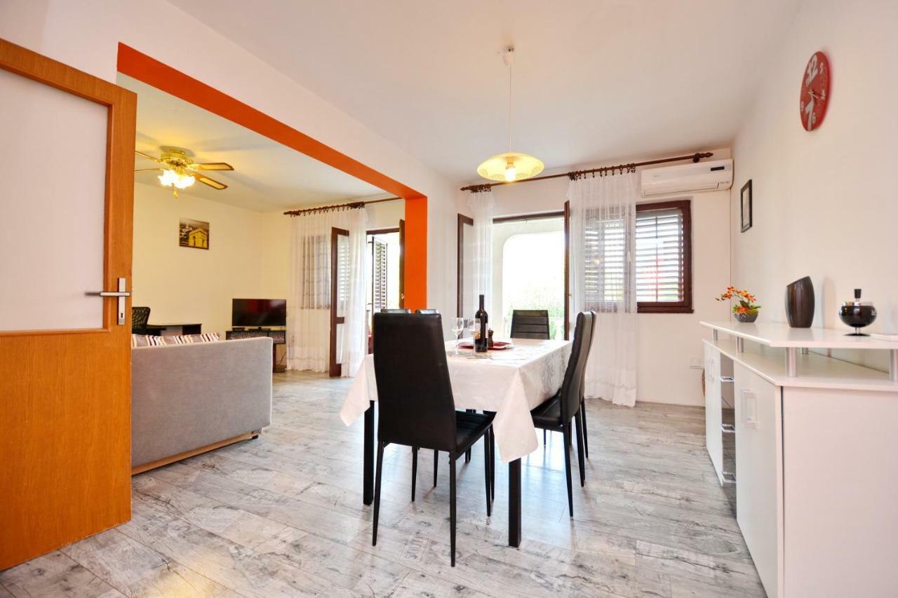 Apartment Zara Esterno foto